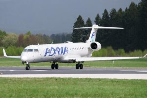 Thomas Cook'un ardından Adria Airways de u&ccedil;uşları askıya aldı