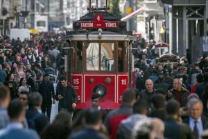 T&uuml;rkiye'de beklenen yaşam s&uuml;resi 78,3 yıl olarak belirlendi