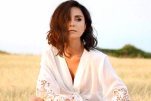 Bet&uuml;l Demir'den deprem paylaşımı: 32. katta iyi sallandım