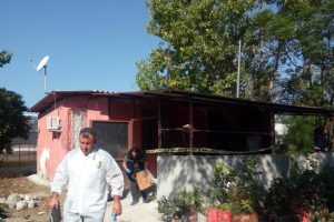 Komşuları &ouml;ld&uuml;r&uuml;len engelli kadın i&ccedil;in g&ouml;zyaşı d&ouml;kt&uuml;