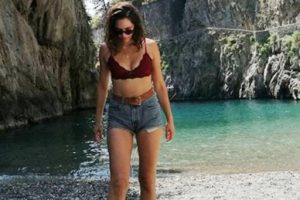 Aslı Melisa Uzun'un pozu dikkat &ccedil;ekti