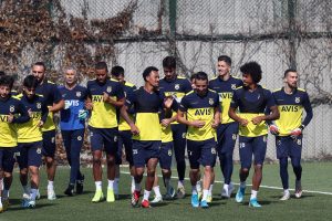 Fenerbah&ccedil;e'de Galatasaray ma&ccedil;ı hazırlıkları devam ediyor