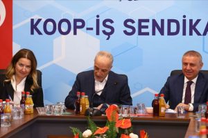 H&M giyim mağazalarında TİS imzalandı