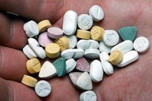 &Uuml;zerinden 3 bin 80 adet hap &ccedil;ıktı