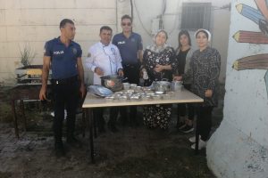 ADEM, g&uuml;venlik g&uuml;&ccedil;lerine aşure ikramında bulundu