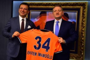 Ekrem İmamoğlu'ndan İstanbul Başakşehir Futbol Kul&uuml;b&uuml;'ne ziyaret
