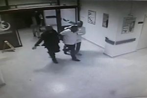 Polis bakın nasıl yakaladı! "Bana para vereceksin, vermezsen..."