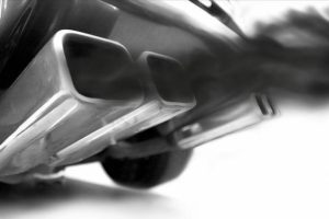 Eski Fiat Chrysler y&ouml;neticisine emisyon hilesi su&ccedil;laması
