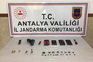 Manavgat'ta 1400 yıllık 24 par&ccedil;a tarihi eser ele ge&ccedil;irildi