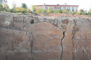 "Konya'da 6 b&uuml;y&uuml;kl&uuml;ğ&uuml;ndeki deprem yıkıma neden olur"