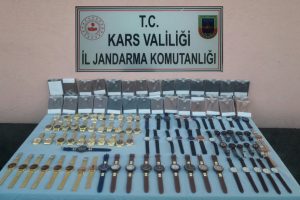 Kağızman jandarma ekipleri ka&ccedil;ak&ccedil;ılara ge&ccedil;it vermedi