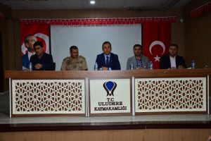 Uludere Kaymakamı, muhtar ve korucularla bir araya geldi