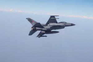 T&uuml;rk jetleri Suriye hava sahasında 2 saat u&ccedil;tu