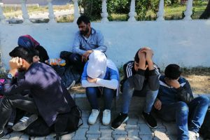 118 ka&ccedil;ak g&ouml;&ccedil;men yakalandı