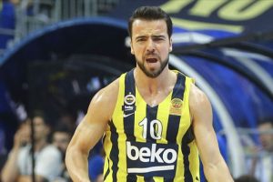 Melih Mahmutoğlu sezona kupayla başlamayı hedefliyor