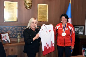 Marmarisli &ouml;ğretmen Balkan Şampiyonu oldu