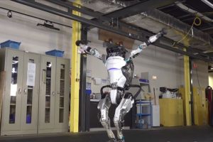 'En dinamik insansı robot' yeni &ouml;zellikleriyle daha &ccedil;evik