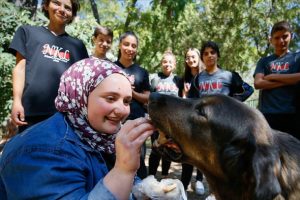 Bu okulda ilk ders hayvan sevgisi