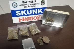 Uyuşturucu tacirlerine operasyon d&uuml;zenlendi