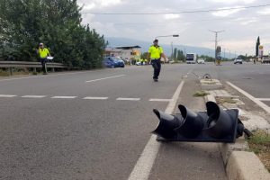Otomobil hurdaya d&ouml;nd&uuml;