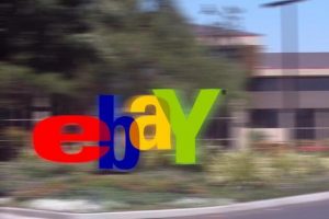 E-ticaret devi eBay'in CEO'su istifa etti