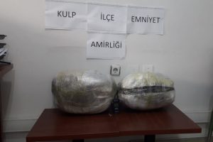 Valizden 10 kilo Hint keneviri &ccedil;ıktı