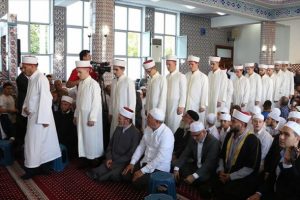 Arnavutluk'ta yaklaşık 70 yıl sonra ilk hafızlık t&ouml;reni