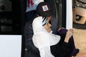 İzmir'de 46 d&uuml;zensiz g&ouml;&ccedil;men yakalandı