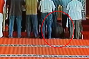 Namaz kılarken kalp krizi ge&ccedil;irip hayatını kaybetti, kimse yardım etmedi