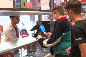Okul kantinlerinde 'kartla &ouml;deme' d&ouml;nemi