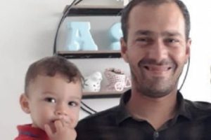 Dere kenarında yaralı bulunan &ccedil;ocuk hastanede &ouml;ld&uuml;