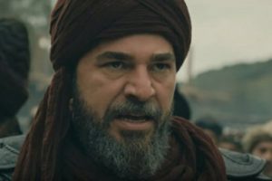 Engin Altan D&uuml;zyatan uzun bir aradan sonra sakallarını kesti