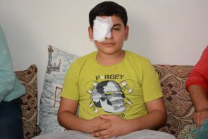 Yardım gelmezse sağ g&ouml;z&uuml;n&uuml; kaybedecek
