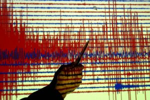 Ayvacık a&ccedil;ıklarında 3.8 b&uuml;y&uuml;kl&uuml;ğ&uuml;nde deprem