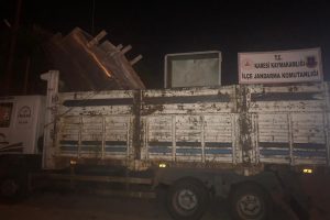 S&uuml;t tesisine dadanan hırsızlar yakalandı