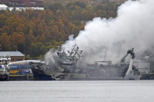 Norve&ccedil;'te yakıt bulunan Rus gemisi yandı