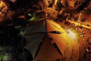 G&uuml;ng&ouml;ren'de parklarda kalan vatandaşlar drone ile g&ouml;r&uuml;nt&uuml;lendi
