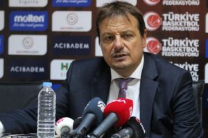 Ergin Ataman: "En son kupayla bırakmıştık ve yine kupayla başlıyoruz"