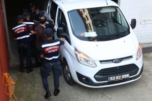 Emniyet m&uuml;d&uuml;r&uuml;n&uuml; şehit eden polis memurunun yargılanması bug&uuml;n başlıyor