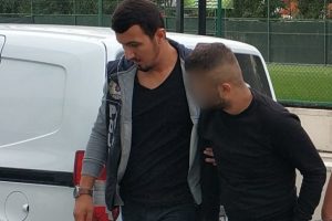 Uyuşturucu satmaktan g&ouml;zaltına alındı