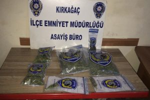 Kilolarca esrarla yakalandılar