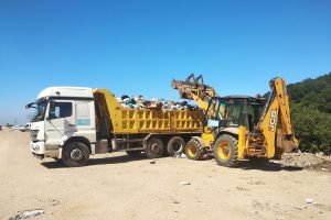 Sahillerden 835 ton &ccedil;&ouml;p toplandı