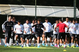 Beşiktaş'ta Trabzonspor ma&ccedil;ı hazırlıkları s&uuml;r&uuml;yor