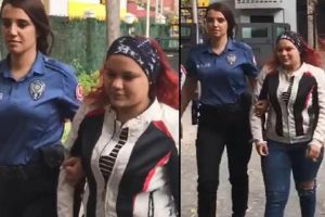 Motosiklet &uuml;zerinde dans eden kadın yakalandı!