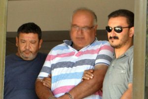 5 kişiyi &ouml;ld&uuml;r&uuml;p,&nbsp;eşi ve kızını yaraları! İşte cezası