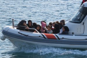 &Ccedil;anakkale'de 213 d&uuml;zensiz g&ouml;&ccedil;men yakalandı