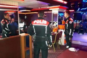 Eğlence mekanlarına baskın!