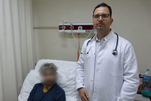 Doktor ve yaralı gen&ccedil; arasındaki ilgin&ccedil; tesad&uuml;f