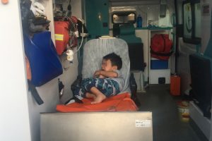 Bursa'da annesi tarafından minib&uuml;ste bırakılan engelli &ccedil;ocuk fenalaştı