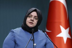 Bakan Sel&ccedil;uk: T&uuml;rkiye son 17 yılda her adımda tarih yazıyor